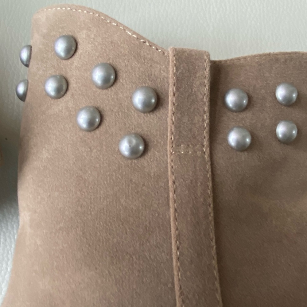 Oasis Society Studded Western Ankle Boots - Picture 7 of 9